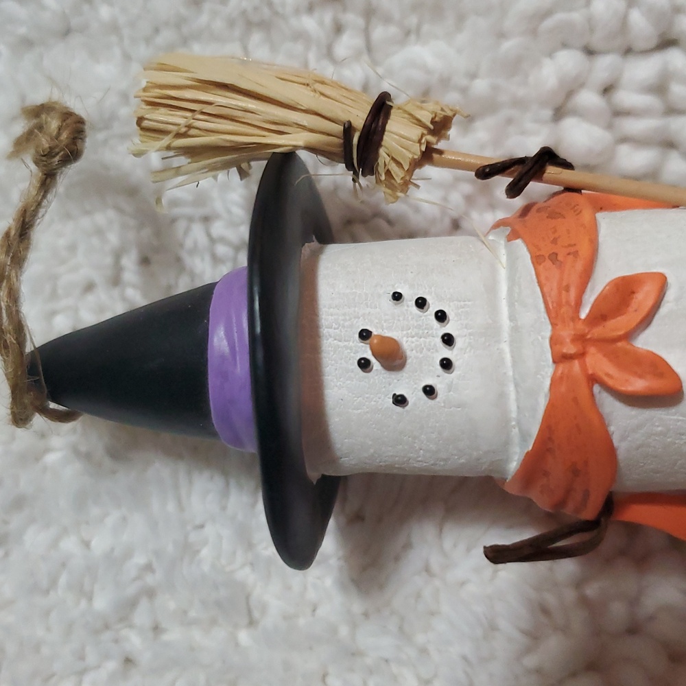 Midwest S'mores Witch - Picture 4 of 4